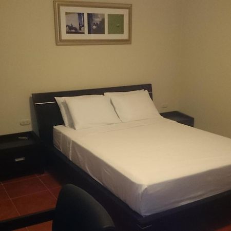Hotel Los Altos Estelí Стая снимка